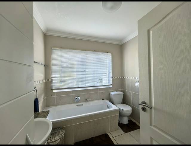 2 BEDROOM SECTIONAL TITLE FOR SALE IN MARINA MARTINIQUE